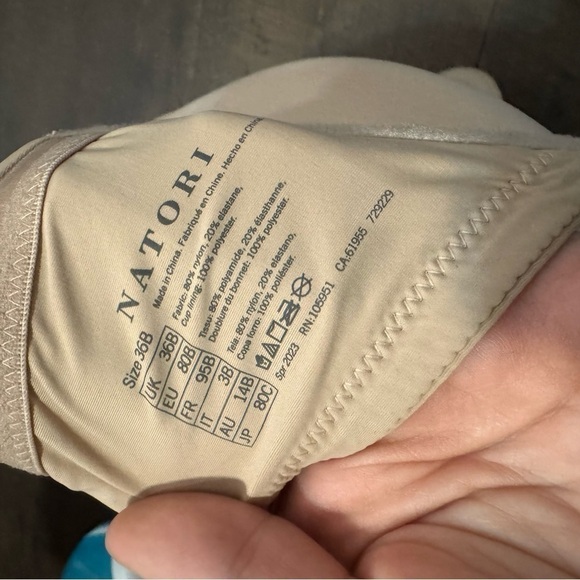 NWOT NATORI  MINIMAL STRAPLESS BRA 36B - Picture 4 of 4
